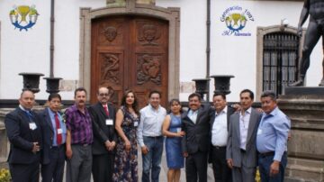 Imágenes para rendir homenaje a persona finada, estas pueden variar en su contenido.