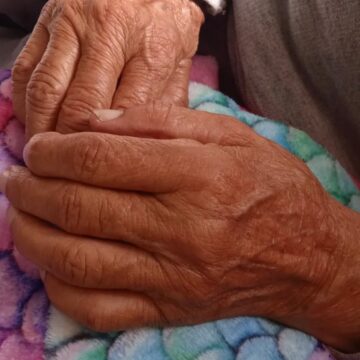 Imágenes para rendir homenaje a persona finada, estas pueden variar en su contenido.