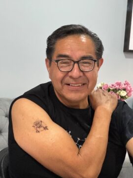 Imágenes para rendir homenaje a persona finada, estas pueden variar en su contenido.