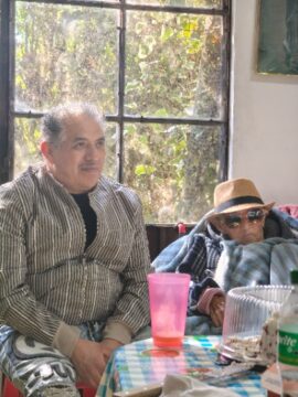 Imágenes para rendir homenaje a persona finada, estas pueden variar en su contenido.