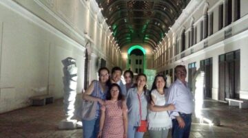 Imágenes para rendir homenaje a persona finada, estas pueden variar en su contenido.