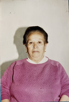 Imágenes para rendir homenaje a persona finada, estas pueden variar en su contenido.