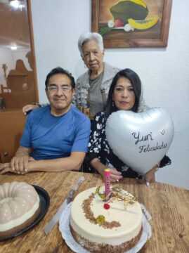 Imágenes para rendir homenaje a persona finada, estas pueden variar en su contenido.