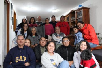 Imágenes para rendir homenaje a persona finada, estas pueden variar en su contenido.