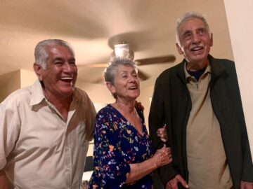 Imágenes para rendir homenaje a persona finada, estas pueden variar en su contenido.