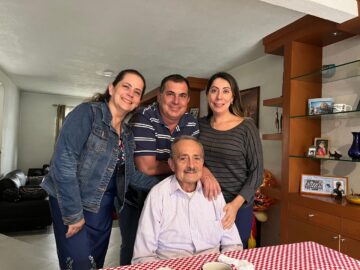 Imágenes para rendir homenaje a persona finada, estas pueden variar en su contenido.