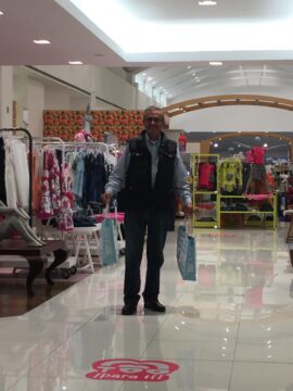 Imágenes para rendir homenaje a persona finada, estas pueden variar en su contenido.