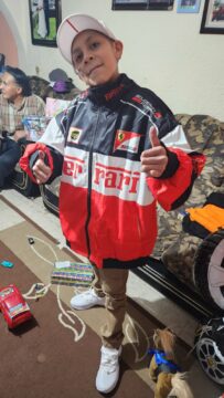 Imágenes para rendir homenaje a persona finada, estas pueden variar en su contenido.