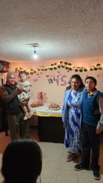 Imágenes para rendir homenaje a persona finada, estas pueden variar en su contenido.