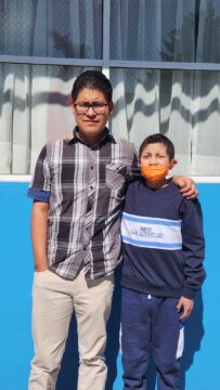 Imágenes para rendir homenaje a persona finada, estas pueden variar en su contenido.