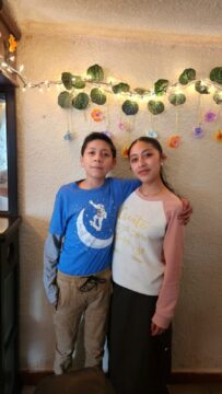 Imágenes para rendir homenaje a persona finada, estas pueden variar en su contenido.