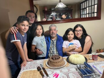 Imágenes para rendir homenaje a persona finada, estas pueden variar en su contenido.