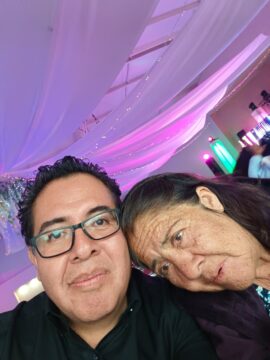 Imágenes para rendir homenaje a persona finada, estas pueden variar en su contenido.