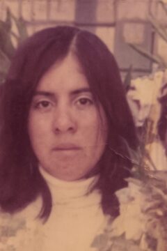 Imágenes para rendir homenaje a persona finada, estas pueden variar en su contenido.