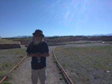 Imágenes para rendir homenaje a persona finada, estas pueden variar en su contenido.