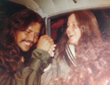 Imágenes para rendir homenaje a persona finada, estas pueden variar en su contenido.