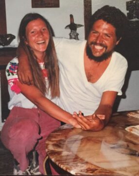 Imágenes para rendir homenaje a persona finada, estas pueden variar en su contenido.