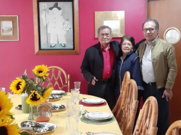 Imágenes para rendir homenaje a persona finada, estas pueden variar en su contenido.