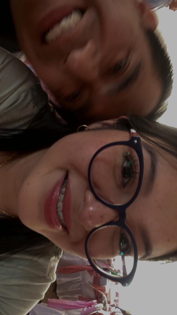 Imágenes para rendir homenaje a persona finada, estas pueden variar en su contenido.