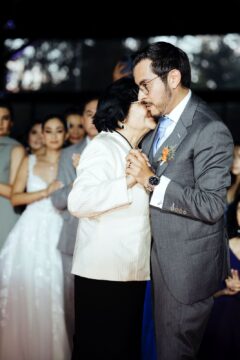 Imágenes para rendir homenaje a persona finada, estas pueden variar en su contenido.