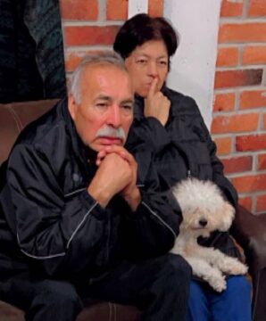 Imágenes para rendir homenaje a persona finada, estas pueden variar en su contenido.