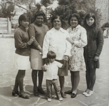 Imágenes para rendir homenaje a persona finada, estas pueden variar en su contenido.