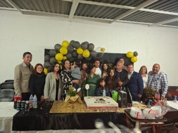 Imágenes para rendir homenaje a persona finada, estas pueden variar en su contenido.