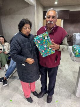 Imágenes para rendir homenaje a persona finada, estas pueden variar en su contenido.