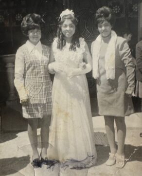 Imágenes para rendir homenaje a persona finada, estas pueden variar en su contenido.