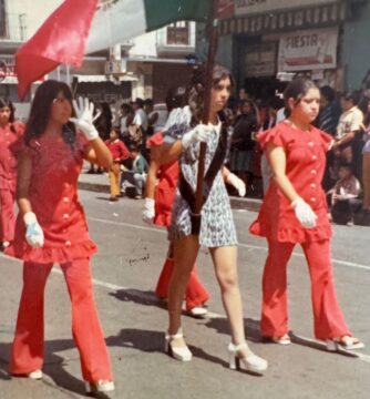 Imágenes para rendir homenaje a persona finada, estas pueden variar en su contenido.