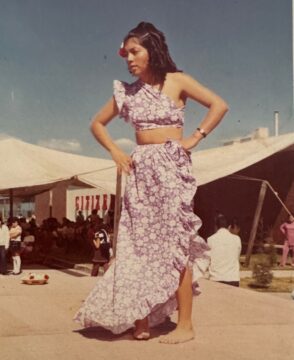 Imágenes para rendir homenaje a persona finada, estas pueden variar en su contenido.