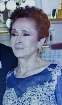 Imágenes para rendir homenaje a persona finada, estas pueden variar en su contenido.