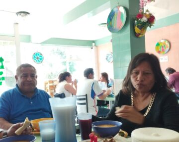 Imágenes para rendir homenaje a persona finada, estas pueden variar en su contenido.