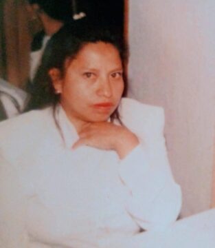 Imágenes para rendir homenaje a persona finada, estas pueden variar en su contenido.