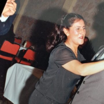 Imágenes para rendir homenaje a persona finada, estas pueden variar en su contenido.