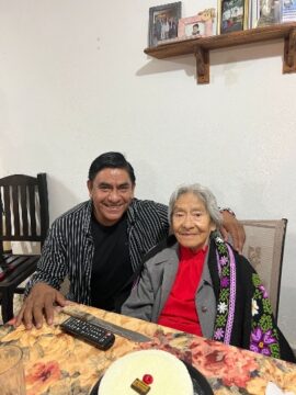 Imágenes para rendir homenaje a persona finada, estas pueden variar en su contenido.