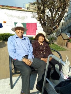 Imágenes para rendir homenaje a persona finada, estas pueden variar en su contenido.