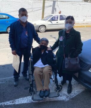 Imágenes para rendir homenaje a persona finada, estas pueden variar en su contenido.