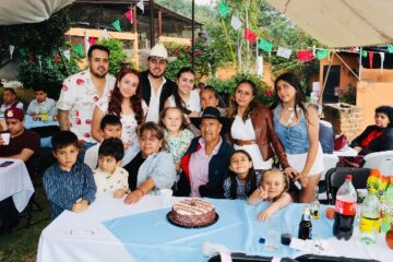 Imágenes para rendir homenaje a persona finada, estas pueden variar en su contenido.