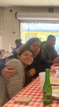 Imágenes para rendir homenaje a persona finada, estas pueden variar en su contenido.