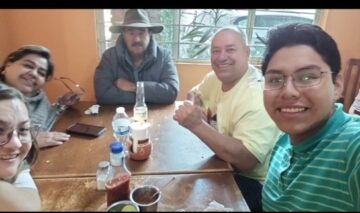 Imágenes para rendir homenaje a persona finada, estas pueden variar en su contenido.
