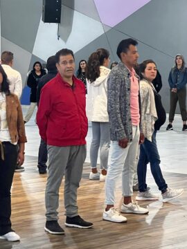 Imágenes para rendir homenaje a persona finada, estas pueden variar en su contenido.