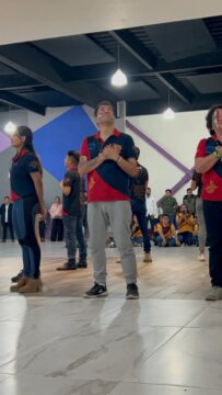 Imágenes para rendir homenaje a persona finada, estas pueden variar en su contenido.