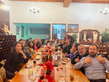 Imágenes para rendir homenaje a persona finada, estas pueden variar en su contenido.