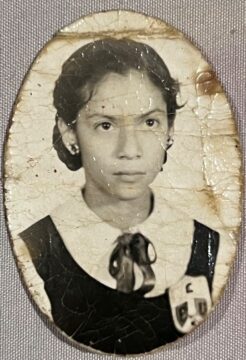 Imágenes para rendir homenaje a persona finada, estas pueden variar en su contenido.