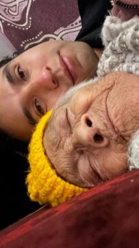 Imágenes para rendir homenaje a persona finada, estas pueden variar en su contenido.