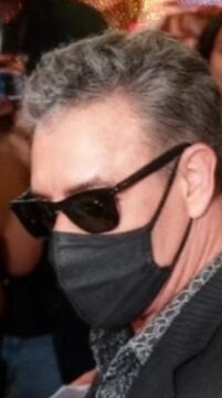 Imágenes para rendir homenaje a persona finada, estas pueden variar en su contenido.