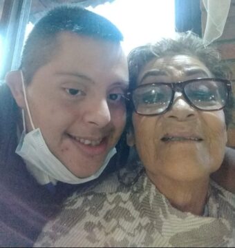 Imágenes para rendir homenaje a persona finada, estas pueden variar en su contenido.