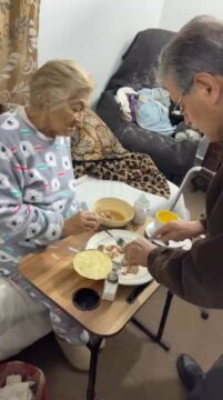 Imágenes para rendir homenaje a persona finada, estas pueden variar en su contenido.