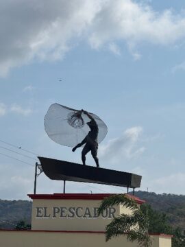 Imágenes para rendir homenaje a persona finada, estas pueden variar en su contenido.